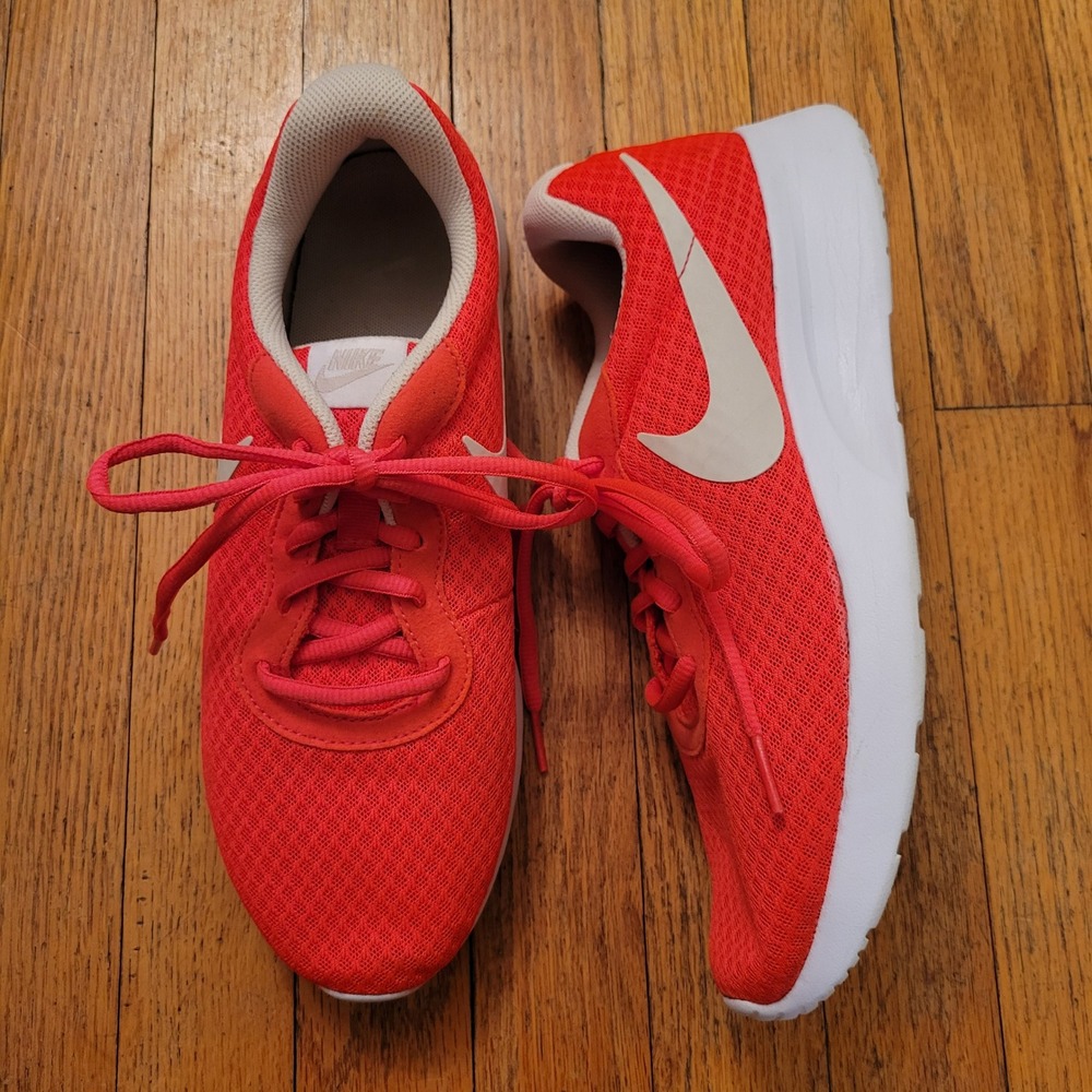 Nike Tanjun 10 Pink White Running Shoes 812655-602‎ Athletic Sports Outdoors